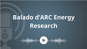 Image d’un microphone et d’un bouton de lecture, avec le titre : « Balado d’ARC Energy Research ».