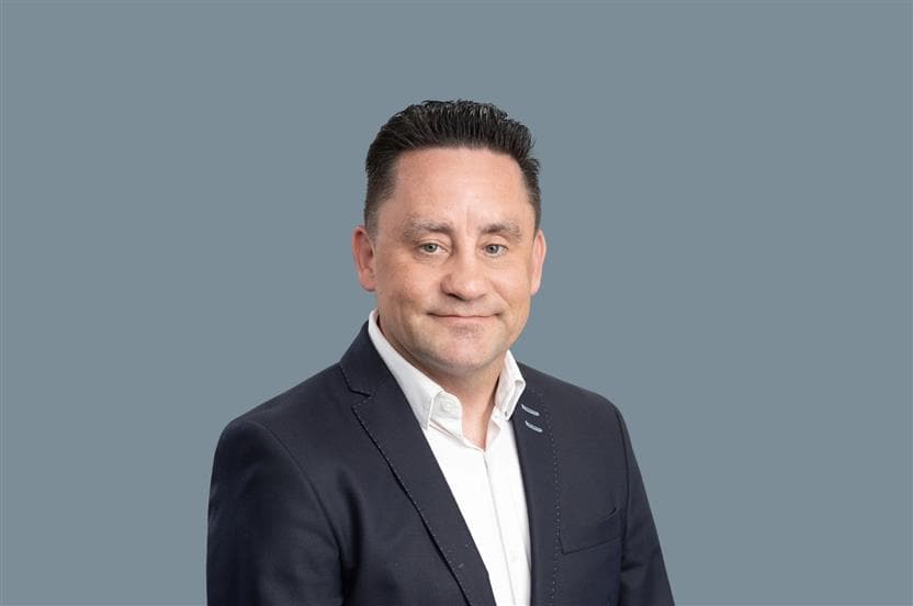 Curtis Serra, avocat général et secrétaire général